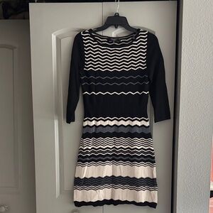 Nine West Black and Cream Zigzag Pattern Dress sz XS